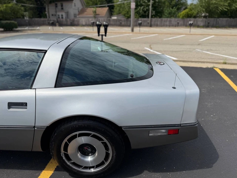 1984 Chevrolet Corvette C4 - Image 16 of 21