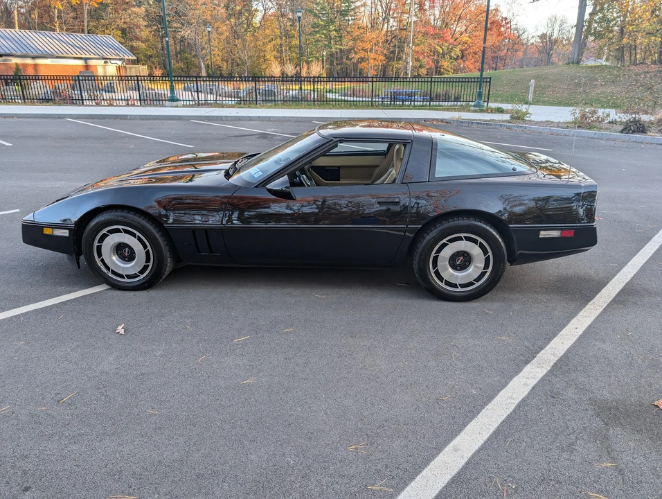 1984 Chevrolet Corvette C4 - Image 13 of 31