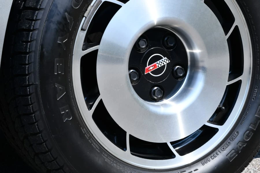 1984 Chevrolet Corvette C4 - Image 16 of 31