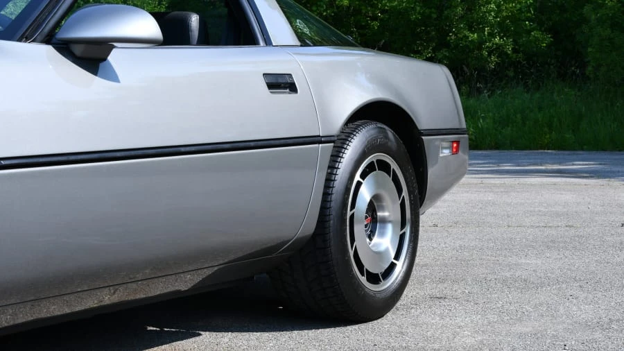 1984 Chevrolet Corvette C4 - Image 25 of 31