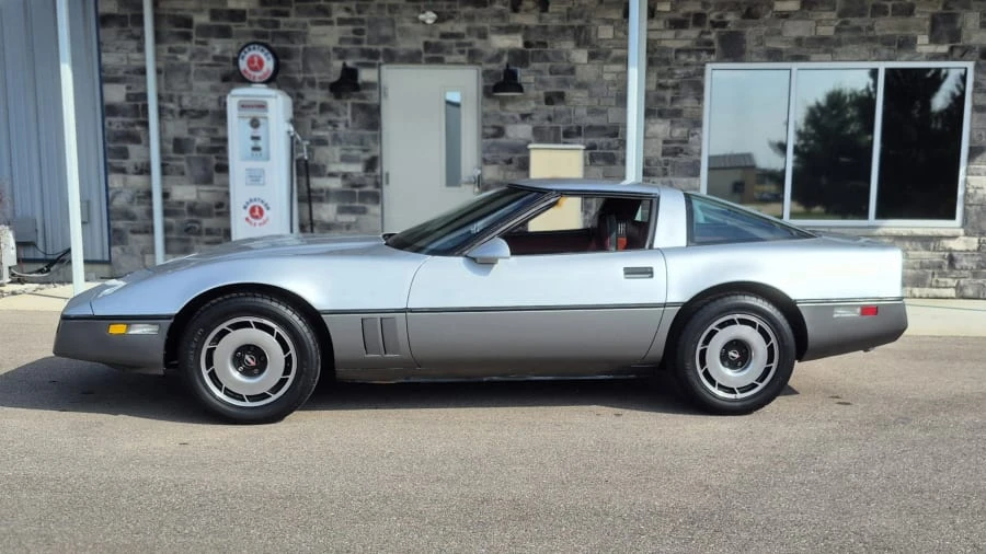 1984 Chevrolet Corvette C4 - Image 8 of 21