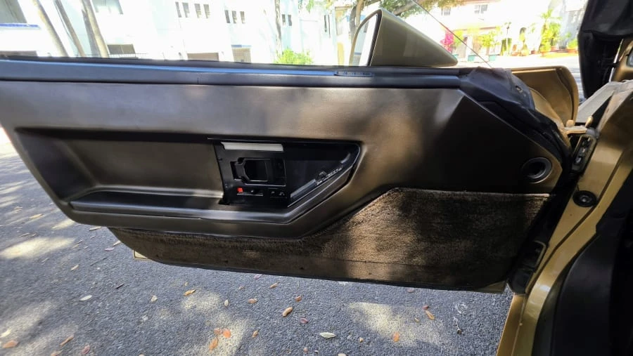 1984 Chevrolet Corvette C4 - Image 16 of 24
