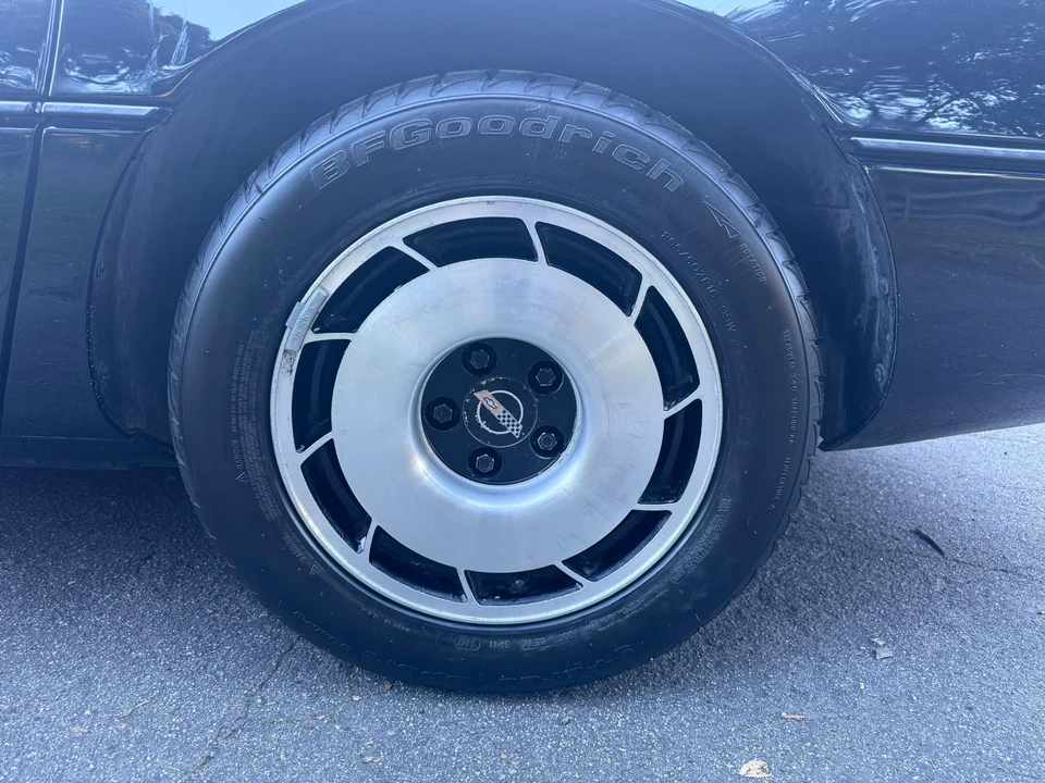 1984 Chevrolet Corvette C4 - Image 24 of 31