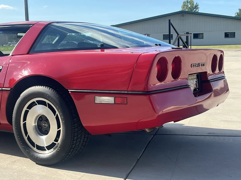 1984 Chevrolet Corvette C4 - Image 27 of 31