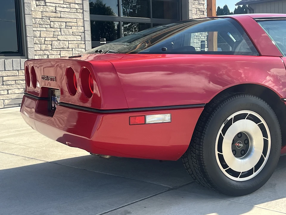 1984 Chevrolet Corvette C4 - Image 24 of 31