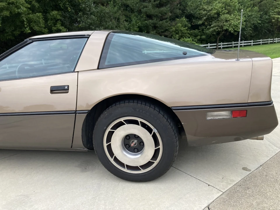 1984 Chevrolet Corvette C4 - Image 18 of 31