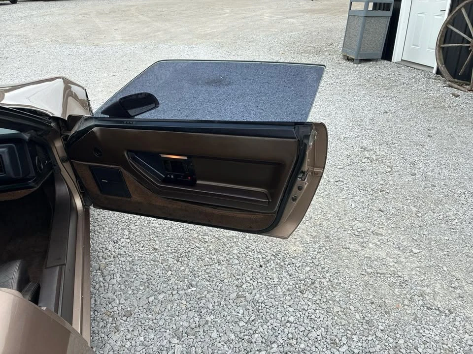 1984 Chevrolet Corvette C4 - Image 14 of 20