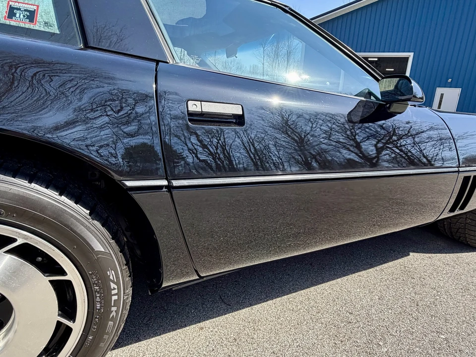 1984 Chevrolet Corvette C4 - Image 18 of 31