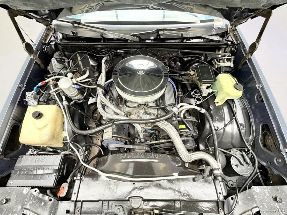 1984 Chevrolet - Image 15 of 24