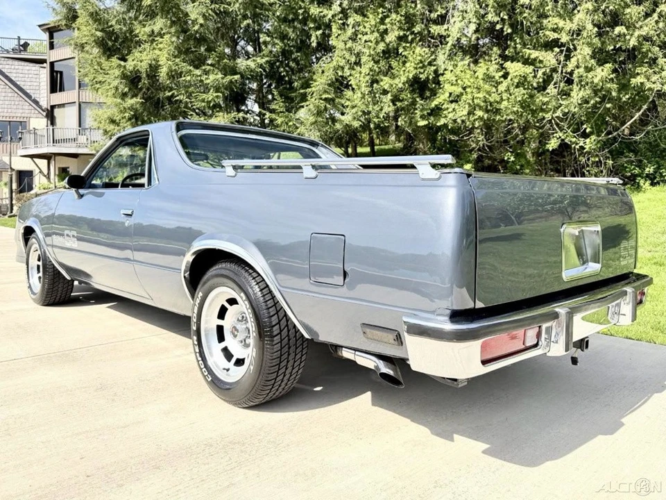 1984 Chevrolet - Image 7 of 24