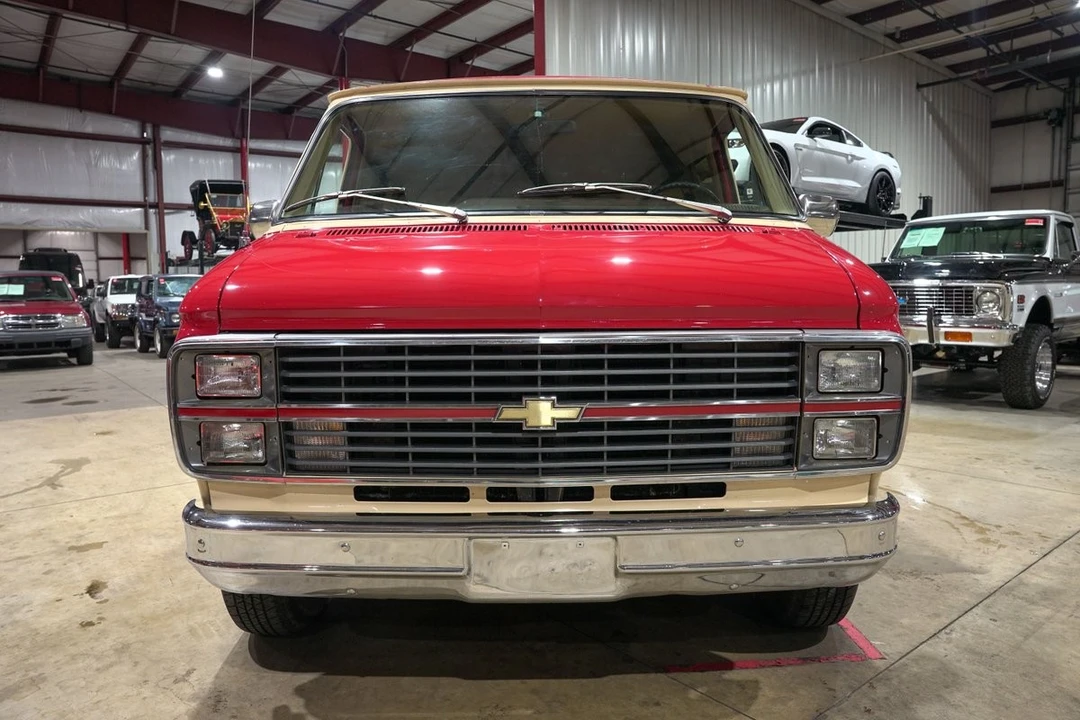 1984 Chevrolet G-Series Van - Image 13 of 21