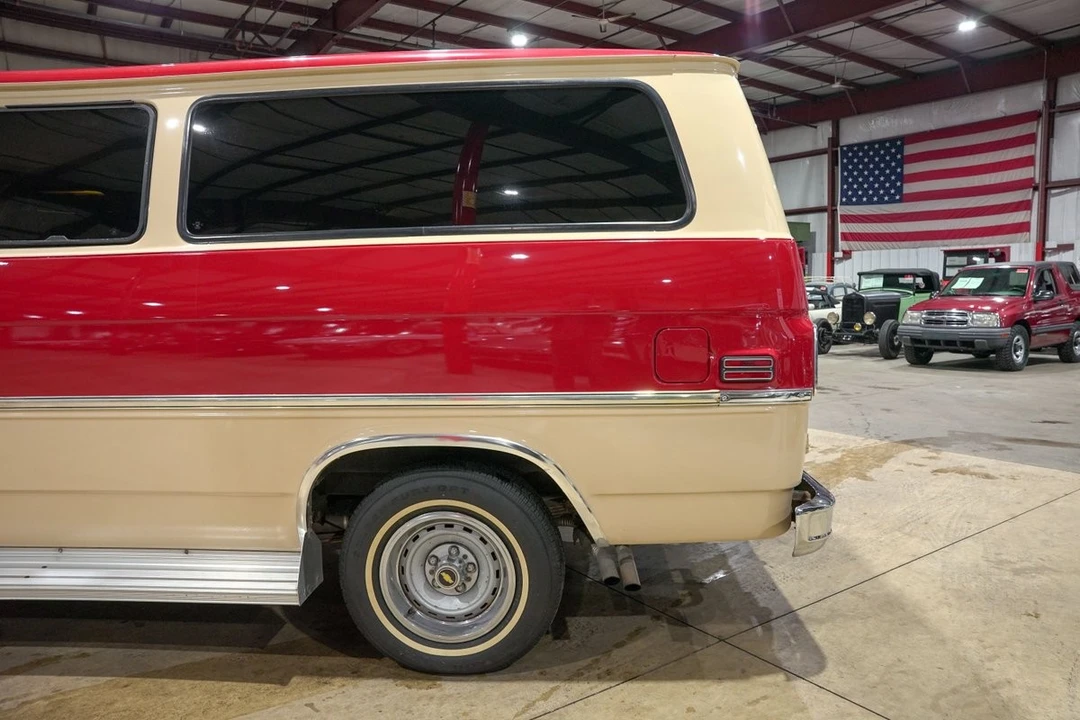 1984 Chevrolet G-Series Van - Image 5 of 12