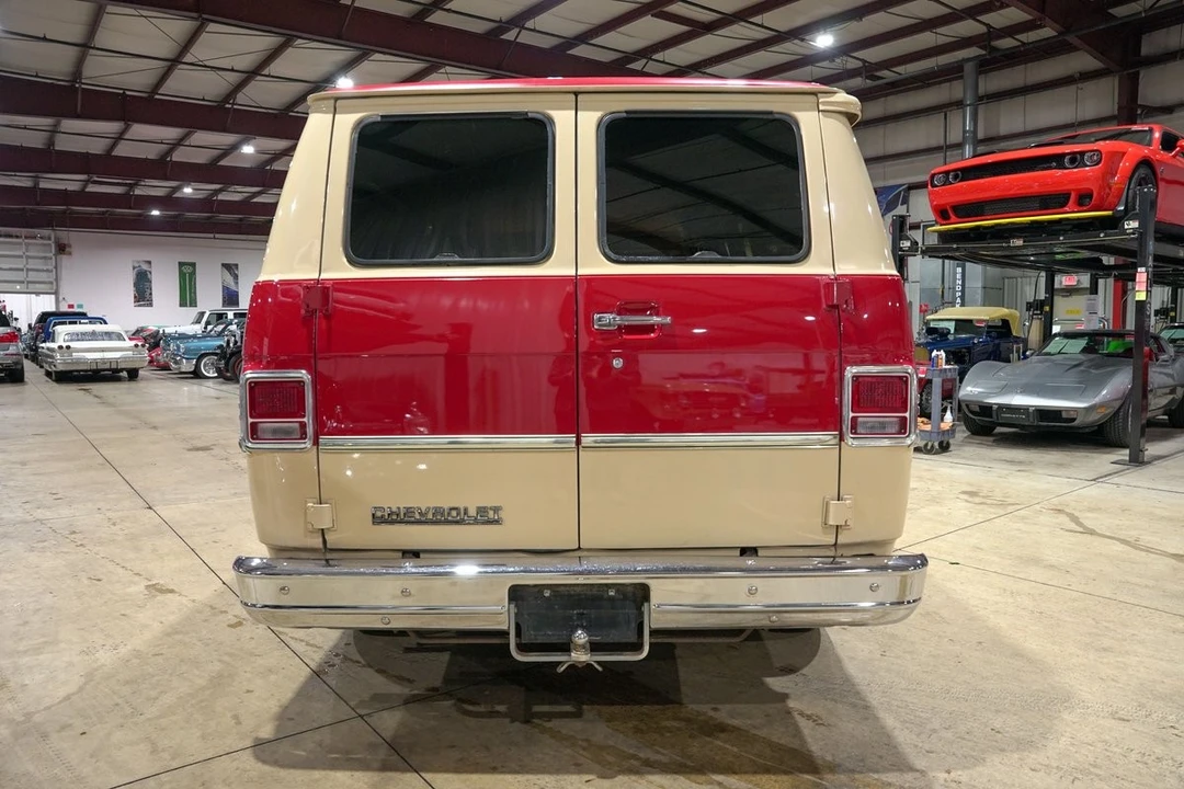 1984 Chevrolet G-Series Van - Image 7 of 12