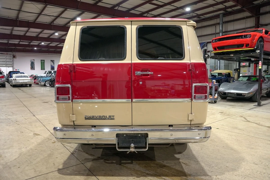1984 Chevrolet G-Series Van - Image 7 of 12