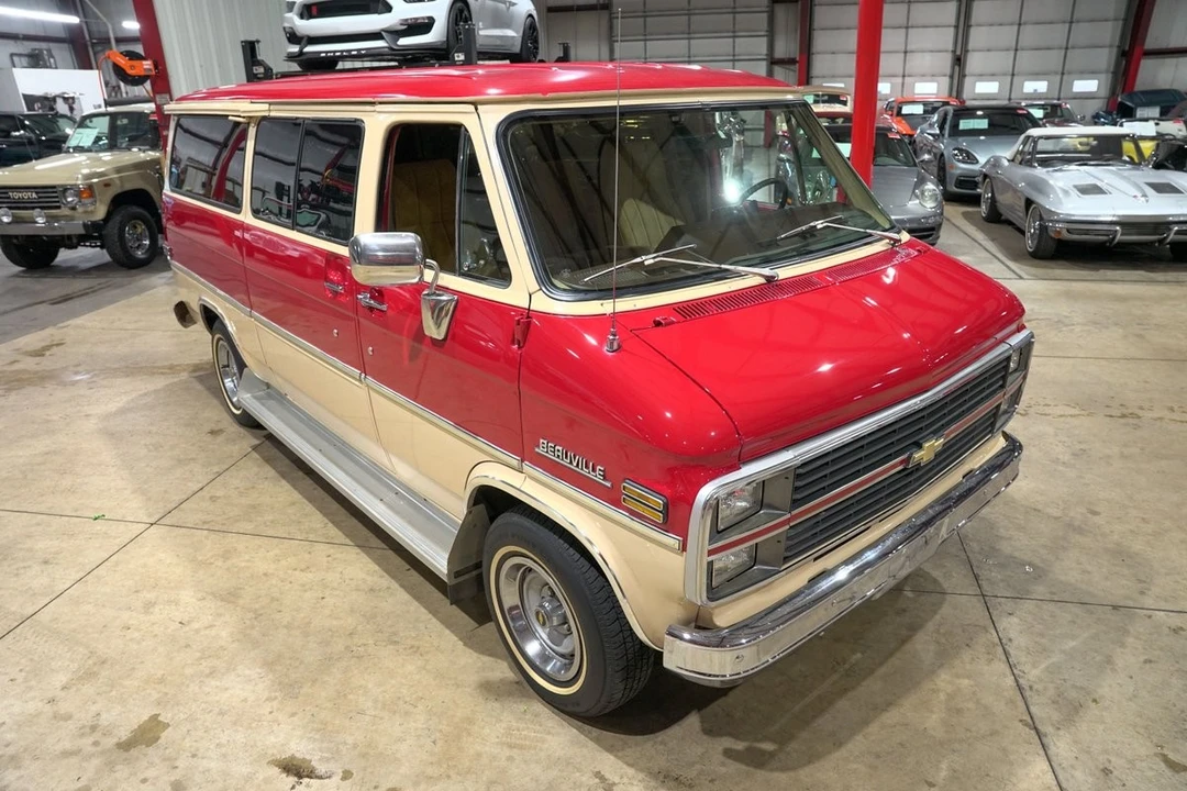 1984 Chevrolet G-Series Van - Image 14 of 21