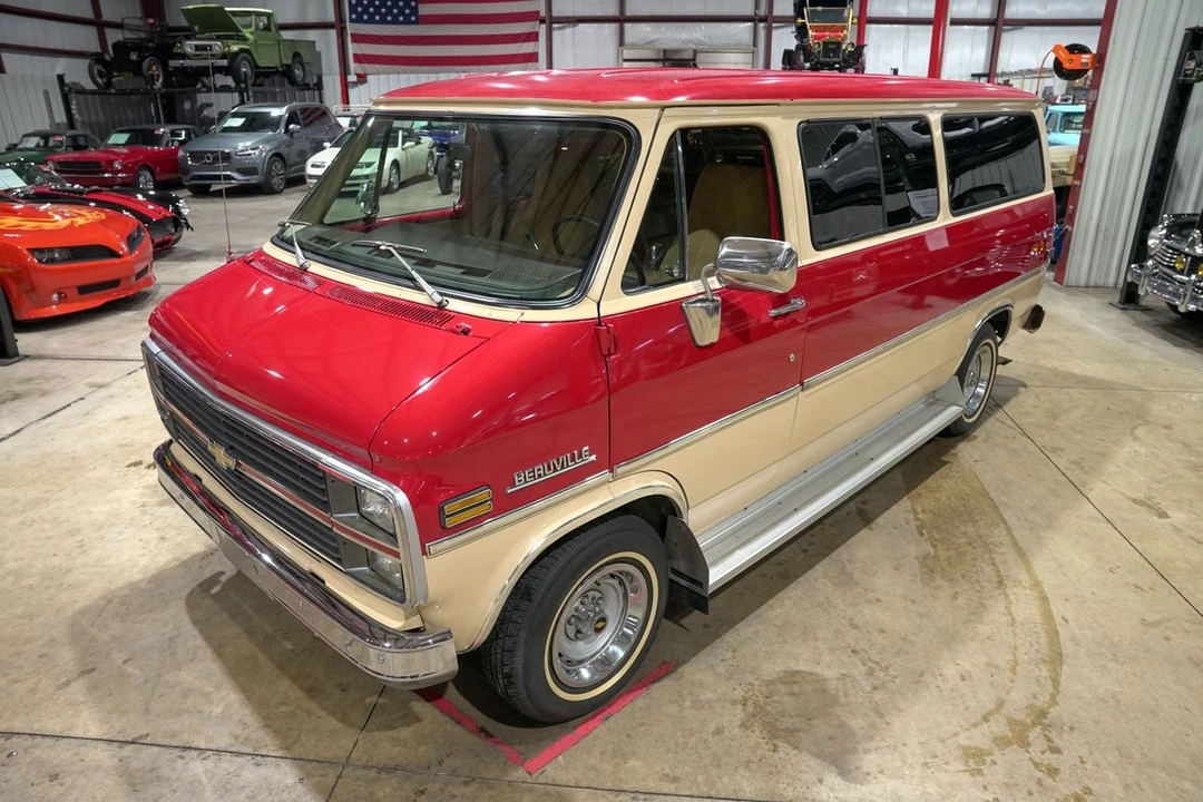 1984 Chevrolet G-Series Van - Image 15 of 21