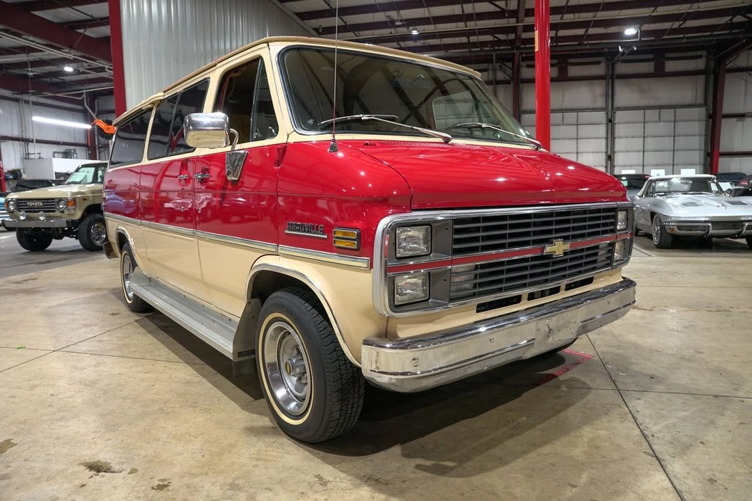 1984 Chevrolet G-Series Van - Image 12 of 21