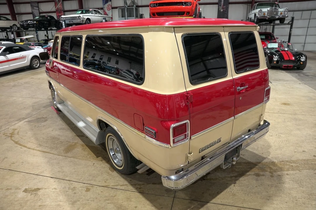 1984 Chevrolet G-Series Van - Image 16 of 21