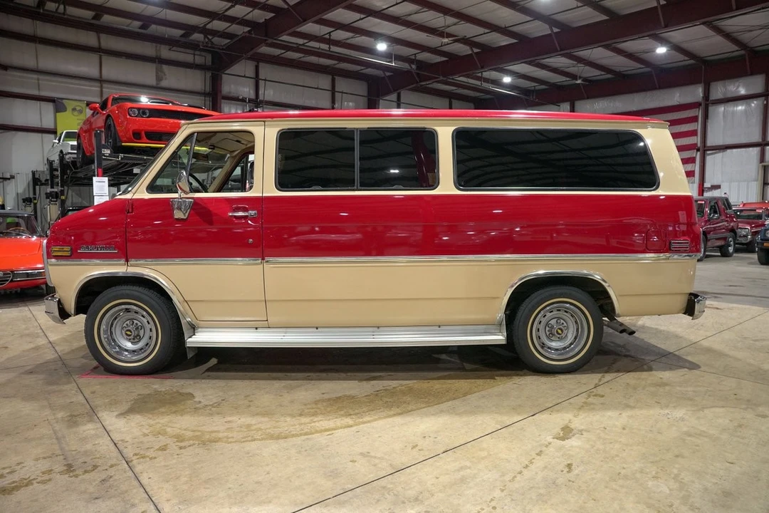 1984 Chevrolet G-Series Van - Image 4 of 12