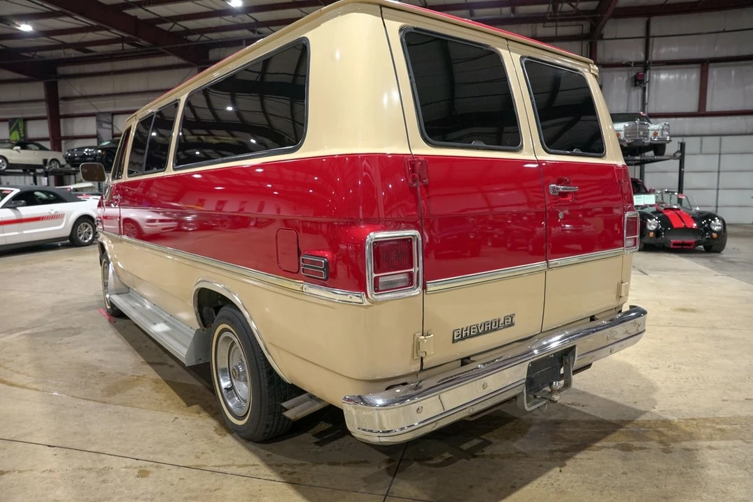 1984 Chevrolet G-Series Van - Image 6 of 21