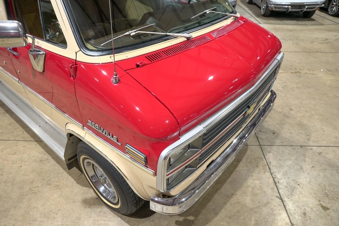 1984 Chevrolet G-Series Van - Image 18 of 21