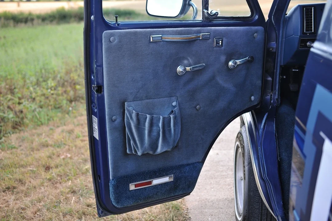 1984 Chevrolet G-Series Van - Image 15 of 30