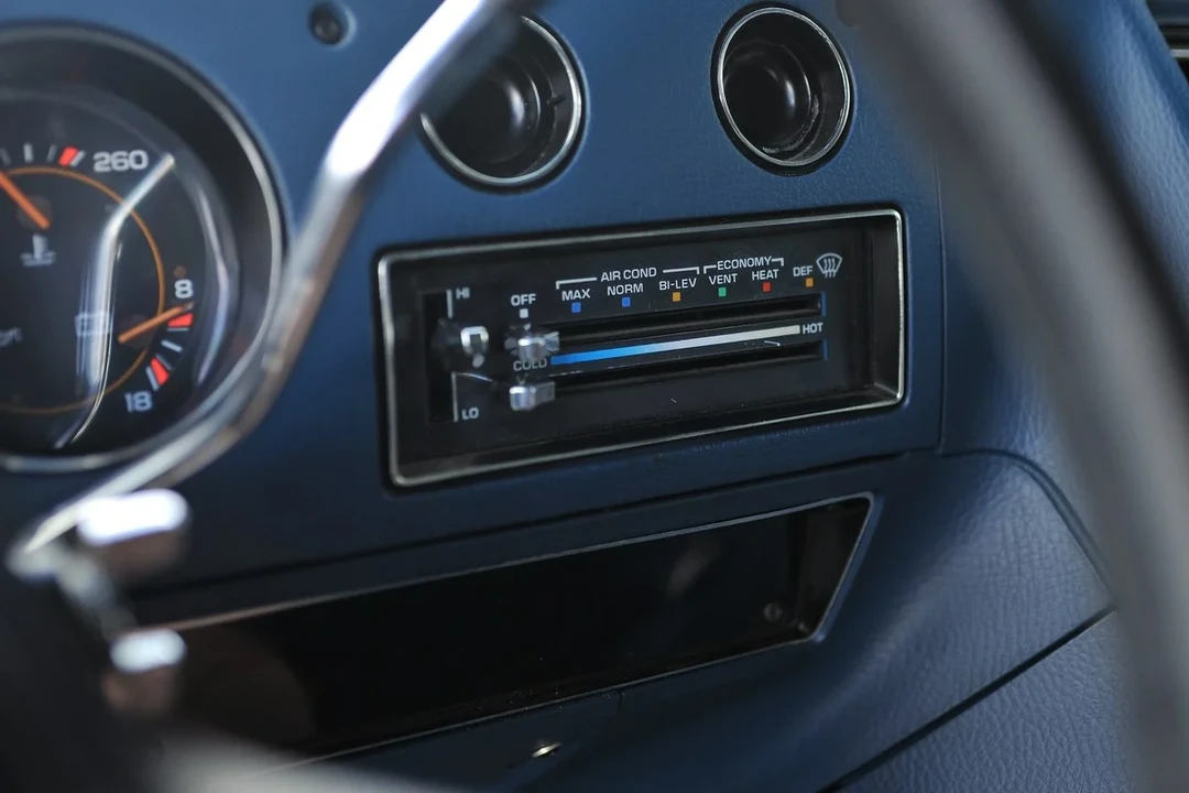 1984 Chevrolet G-Series Van - Image 25 of 30