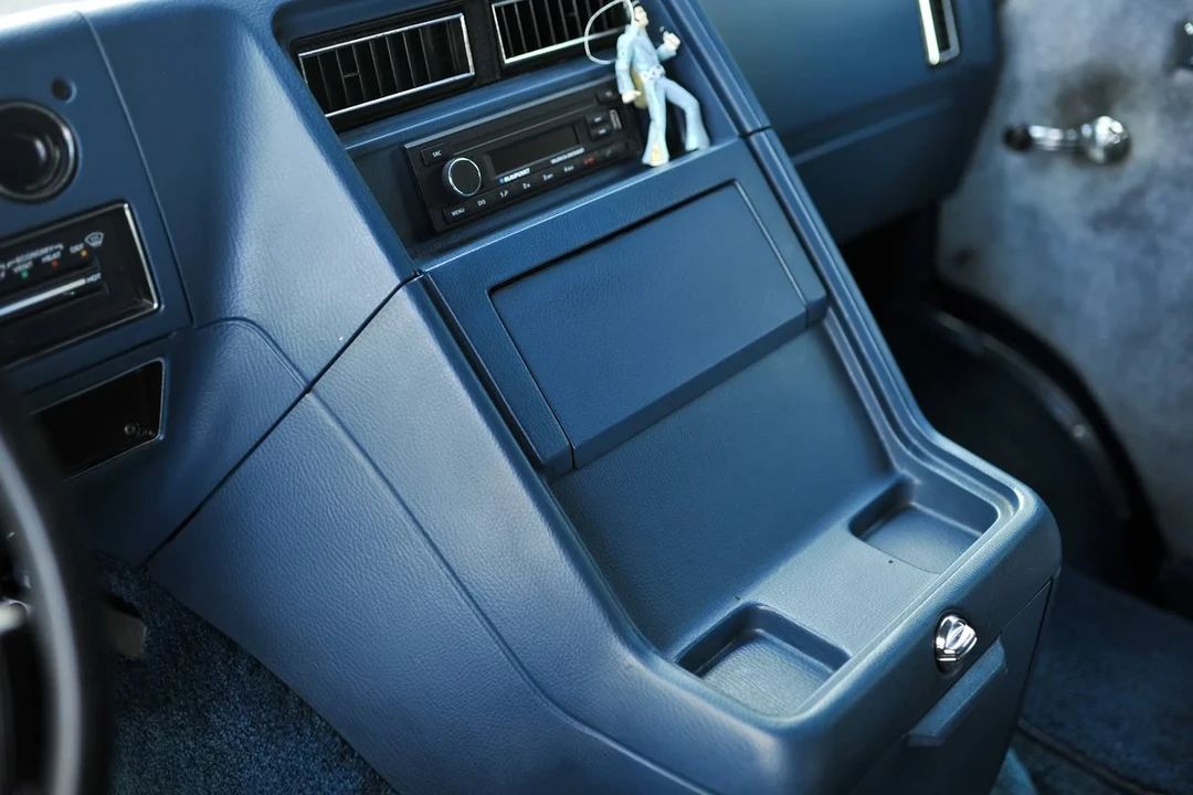1984 Chevrolet G-Series Van - Image 30 of 30