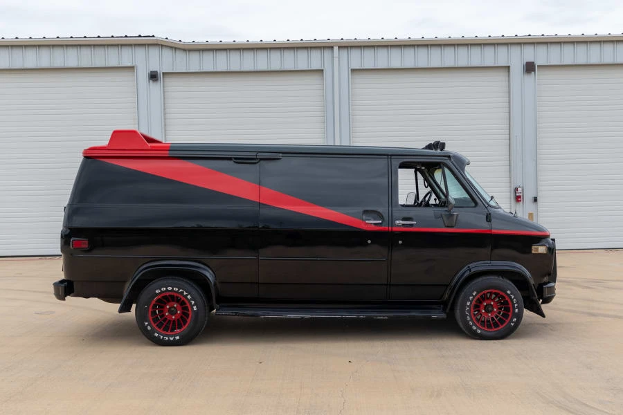 1984 Chevrolet G-Series Van - Image 2 of 29