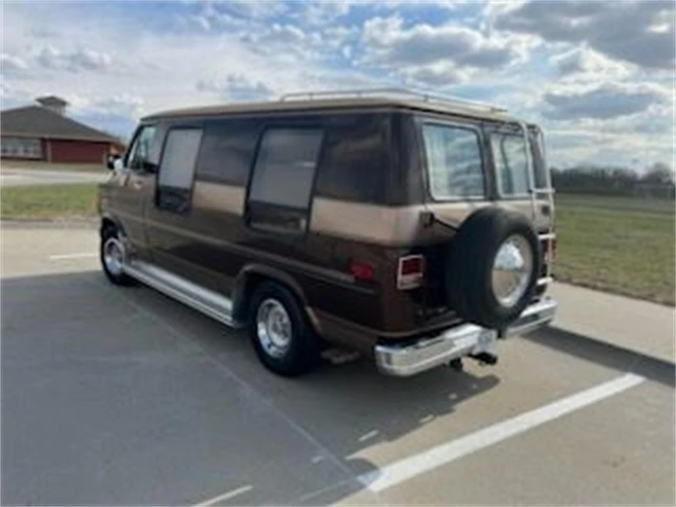 1984 Chevrolet G-Series Van - Image 4 of 17