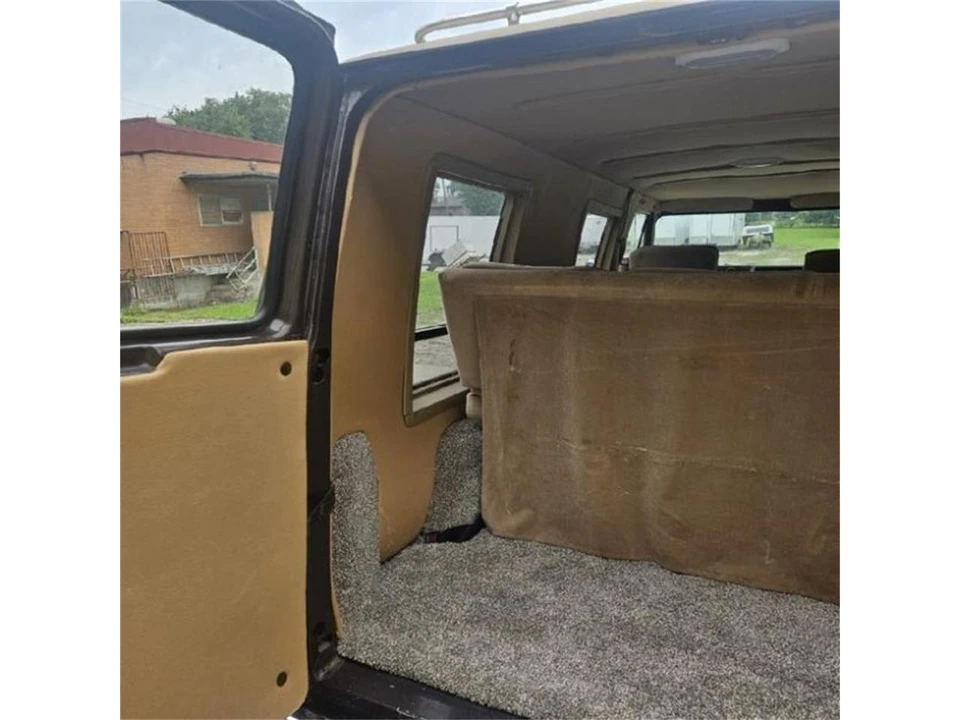 1984 Chevrolet G-Series Van - Image 8 of 17