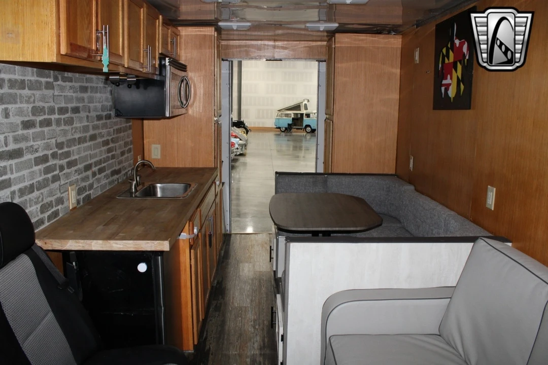 1984 Chevrolet G-Series Van - Image 10 of 12