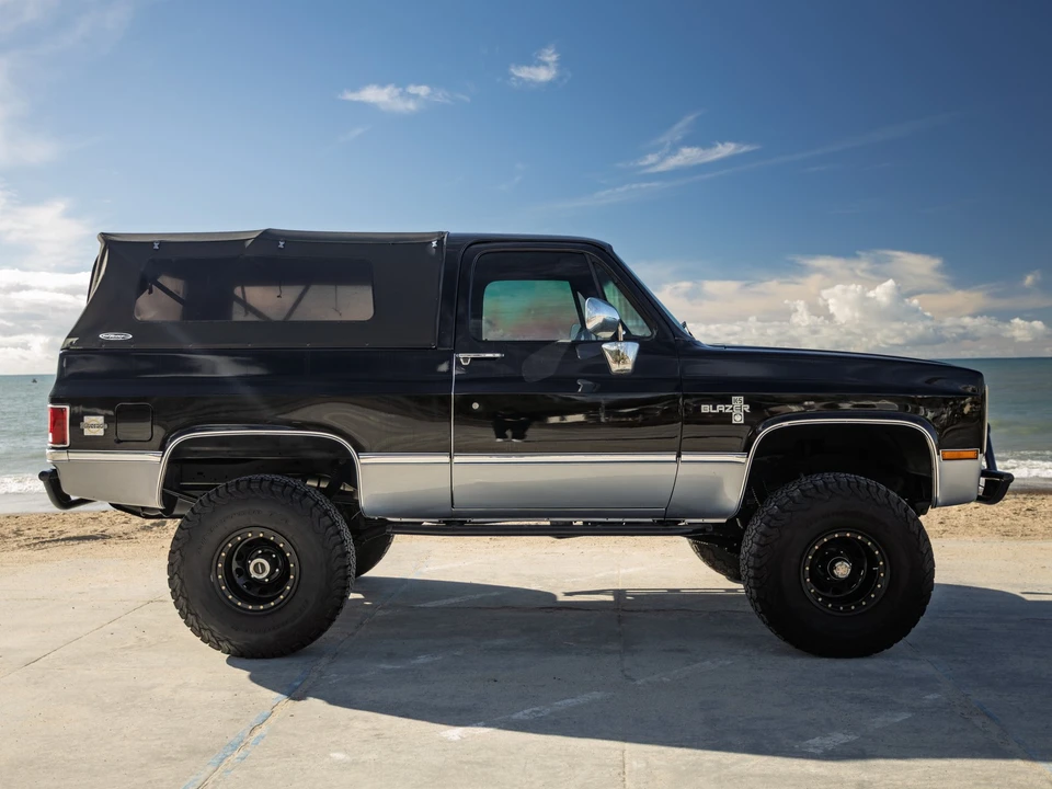 1984 Chevrolet K5 Blazer 2nd Gen - Image 2 of 9