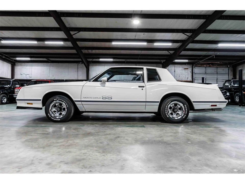 1984 Chevrolet Monte Carlo 4th Gen - Image 2 of 24