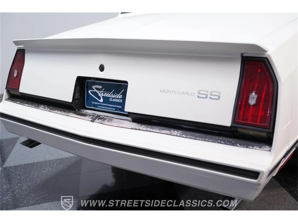 1984 Chevrolet Monte Carlo 4th Gen - Image 21 of 31