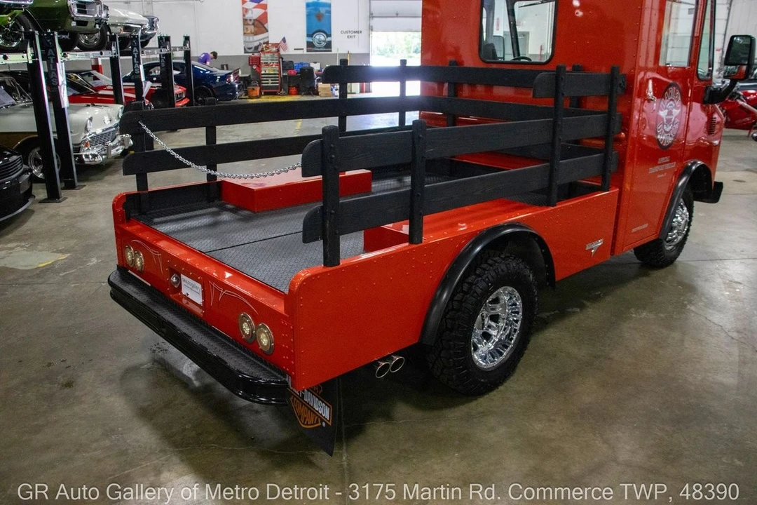 1984 Chevrolet - Image 15 of 31