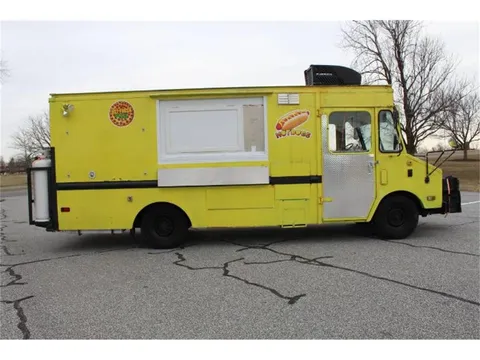 1984 Chevrolet P30 Food Truck
