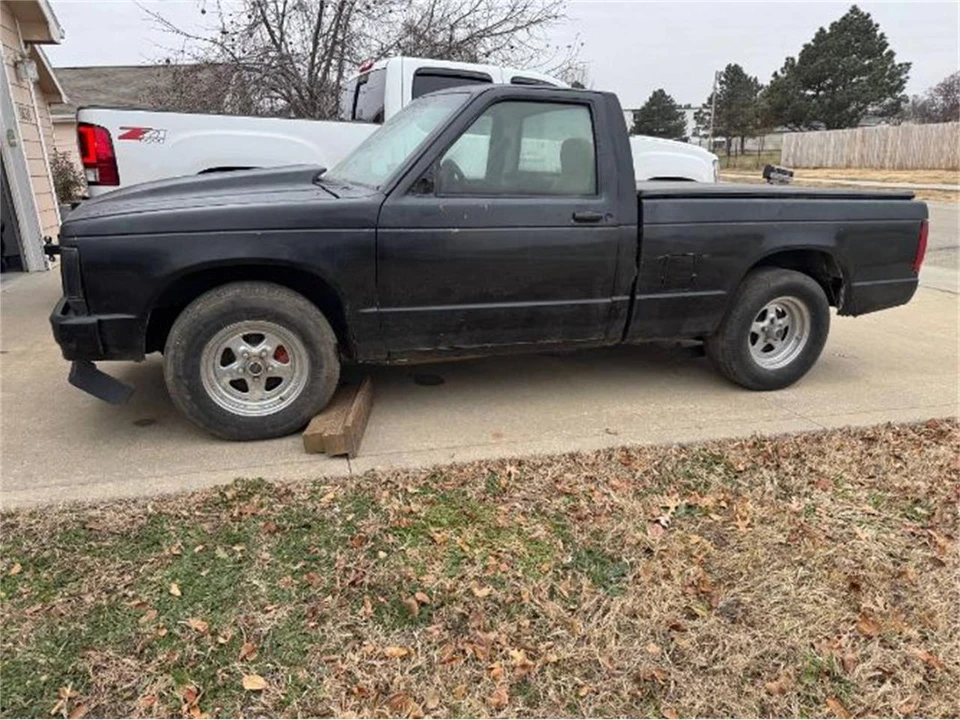 1984 Chevrolet S-10 - Image 2 of 6