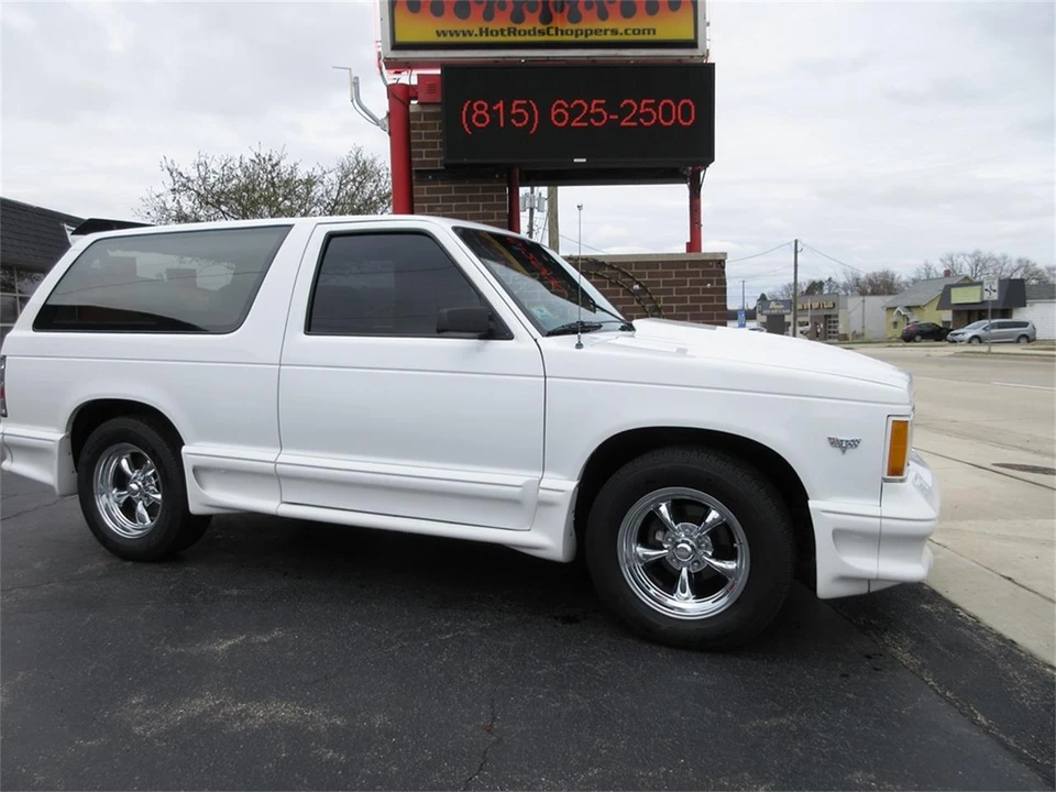 1984 Chevrolet S-10 Blazer 1st Gen - Image 5 of 31