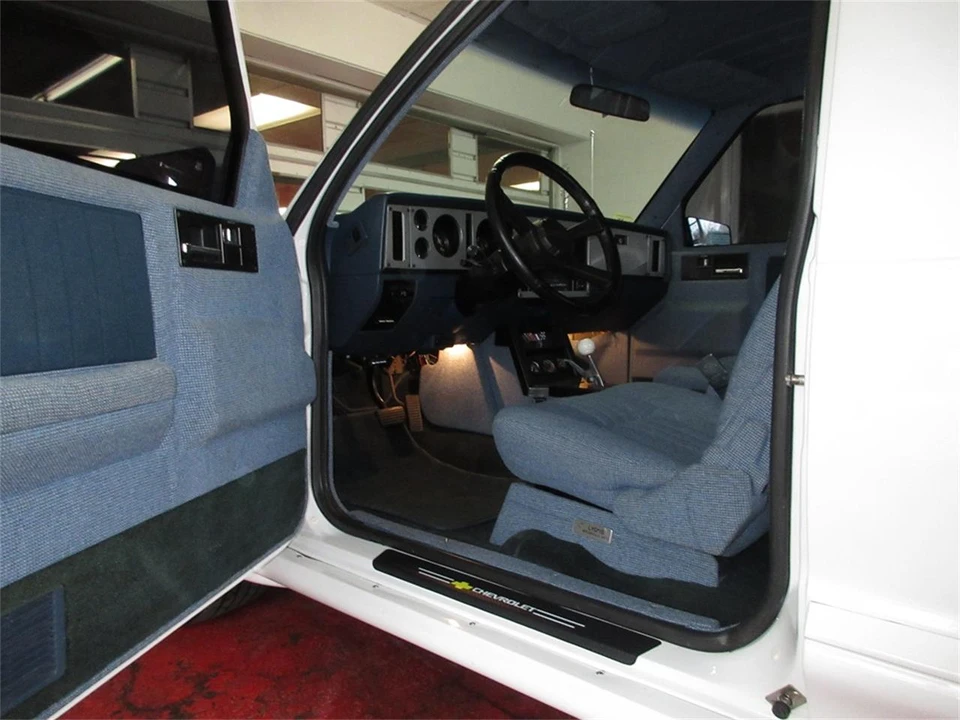 1984 Chevrolet S-10 Blazer 1st Gen - Image 26 of 31