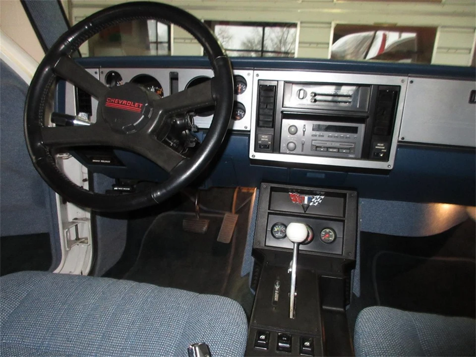 1984 Chevrolet S-10 Blazer 1st Gen - Image 27 of 31