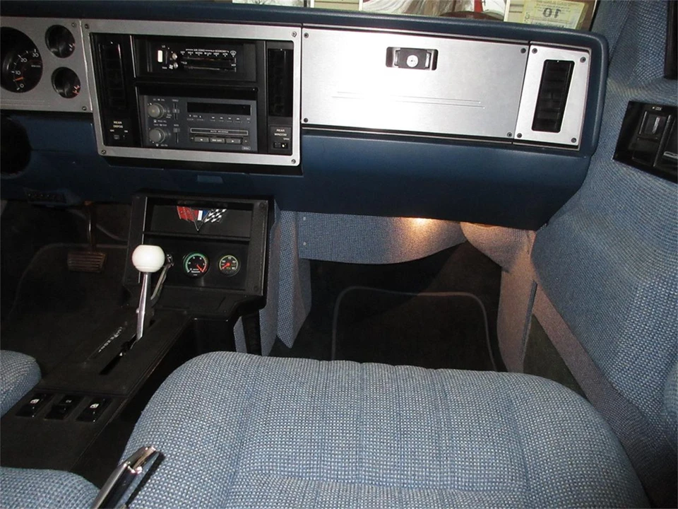 1984 Chevrolet S-10 Blazer 1st Gen - Image 29 of 31