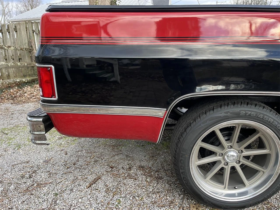 1984 Chevrolet Silverado - Image 10 of 31