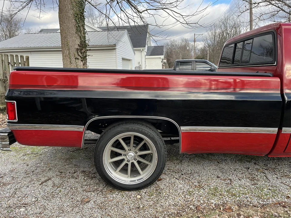 1984 Chevrolet Silverado - Image 11 of 31