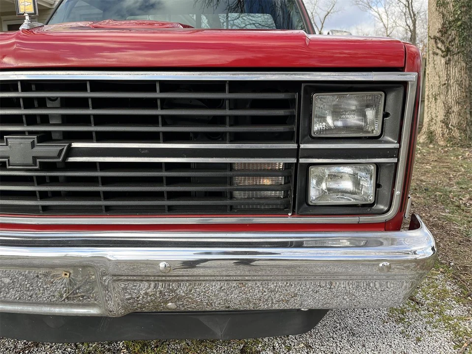1984 Chevrolet Silverado - Image 16 of 31