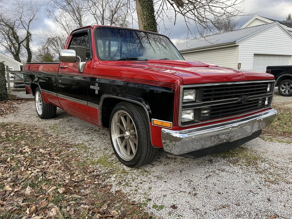 1984 Chevrolet Silverado - Image 18 of 31