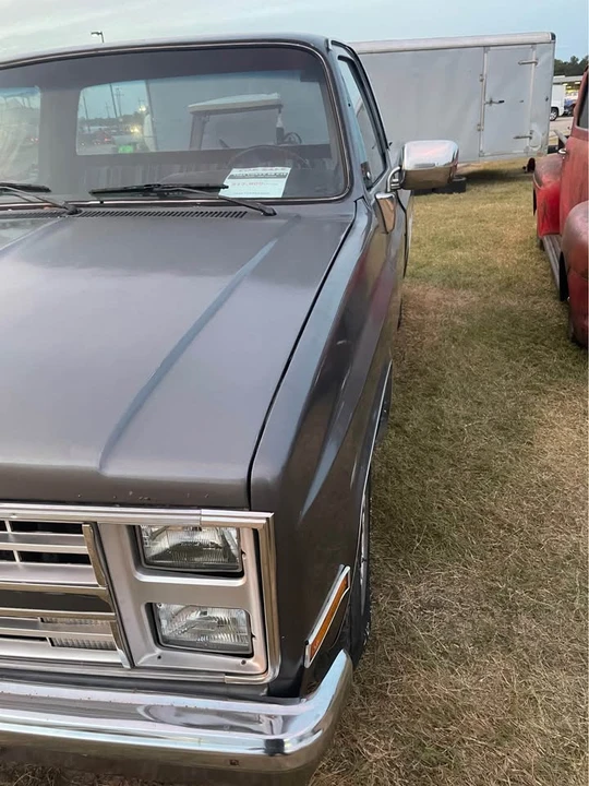 1984 Chevrolet Silverado - Image 5 of 11