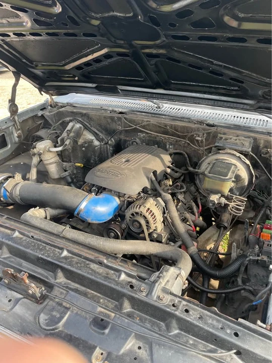 1984 Chevrolet Silverado - Image 10 of 11
