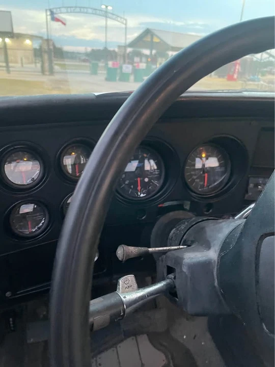 1984 Chevrolet Silverado - Image 6 of 11