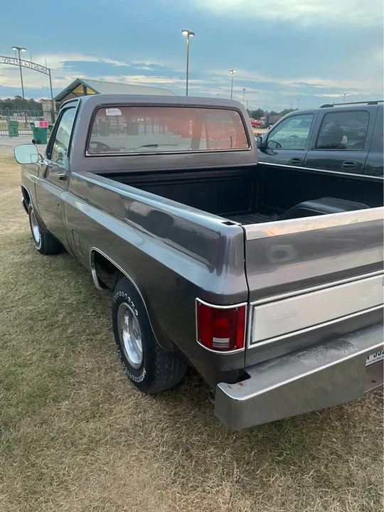 1984 Chevrolet Silverado - Image 2 of 11